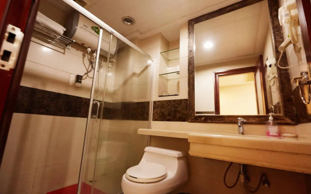 Sunny Private Apt Of Grand Continental