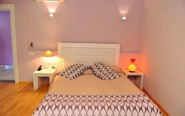 White City Hotel
