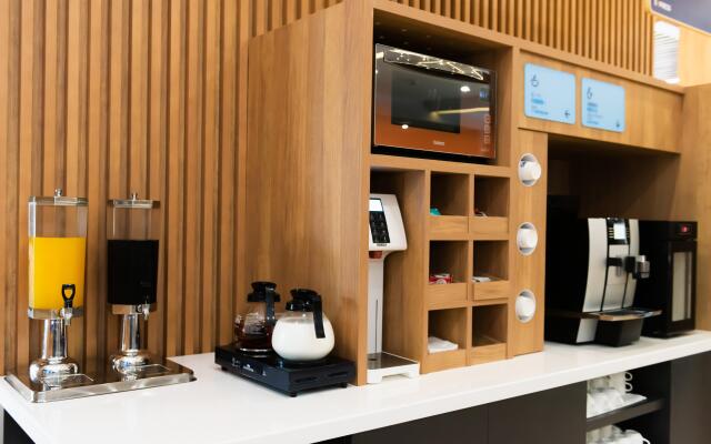 Holiday Inn Express Shanghai Tangzhen by IHG