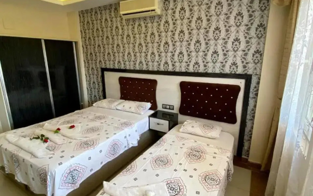 Yalçın Hotel