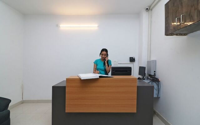 OYO Flagship 39600 Sathguru Residency