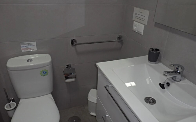 Apartamento UrbanizaciÃ³n Las Palmeras 72