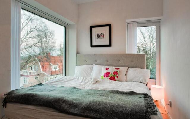 townhouse on Arlanda Stockholm metro line - easy checkin