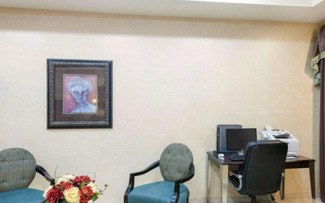 Comfort Inn & Suites Regional Medical Center