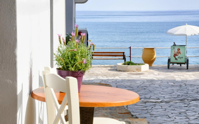 Myrtos Mare Suites