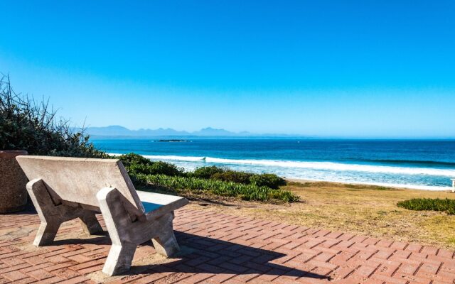 Estoril Beachfront Condo