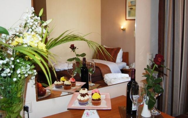 Paris Hotel