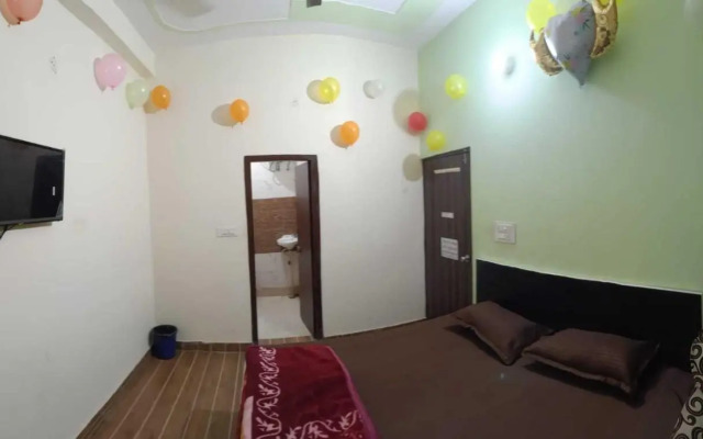 Oyo 91128 Hotel Mongoose Palace