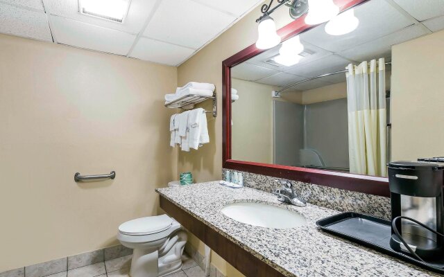 Quality Inn & Suites Sevierville - Pigeon Forge