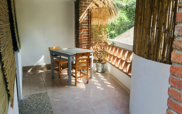 Nomad Beach House - Hostel