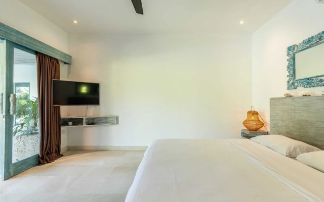 3BR Charming Villa 2 Minutes From Berawa Beach – Guest Rooms – Tibubeneng