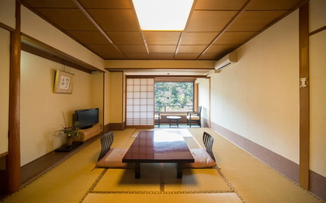 Momijiya Honkan Takao Sansou Ryokan