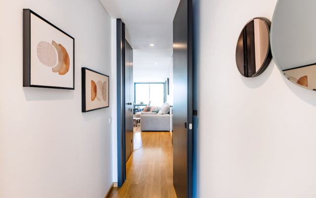 Camões Downtown with Parking