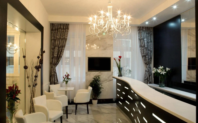 Royal Plaza