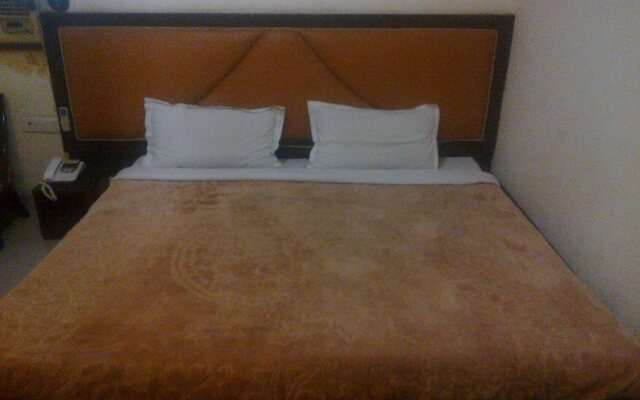 OYO 27812 Hotel Shobha Residency