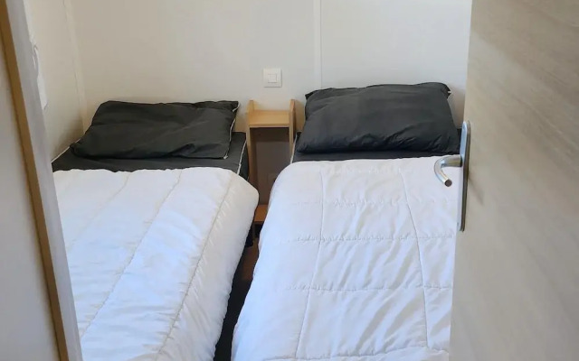 Swanky Mobile Home in Saint Jean de Monts Near Seabeach