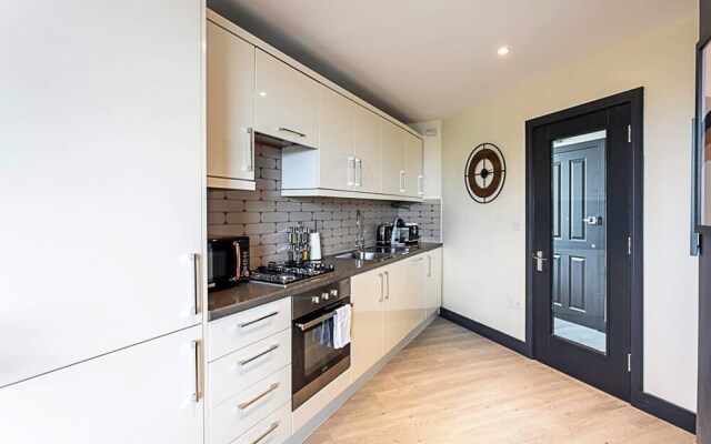 Crystal Palace Residence II