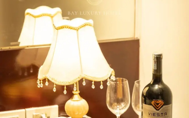 Bay Luxury Hotel & Spa - No 9 Nguyen Truong To, Ha Noi