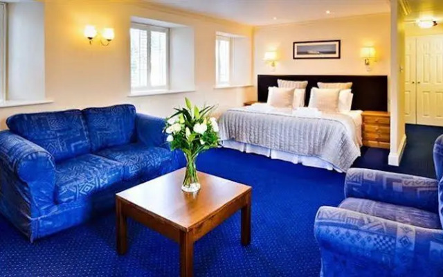 The White House Hotel