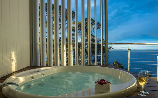 Bannisters by the Sea Mollymook