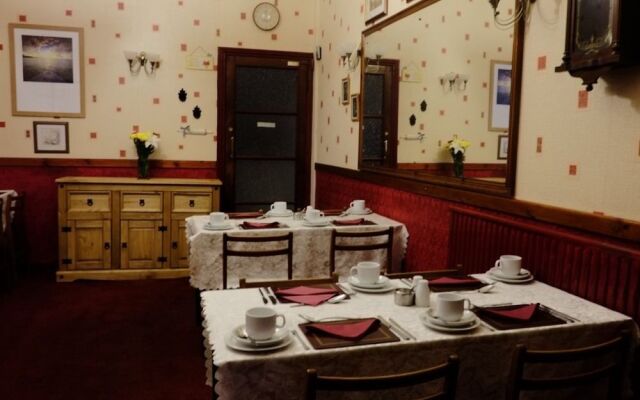 Thorncliffe Hotel