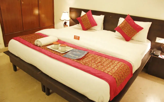 Oyo Rooms Noida City Centre 208