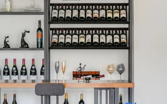 Xingyi Wanfeng Linyue Qili Mountain and Homestay