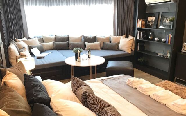 Stay in Style The Heart of Nimman R306B