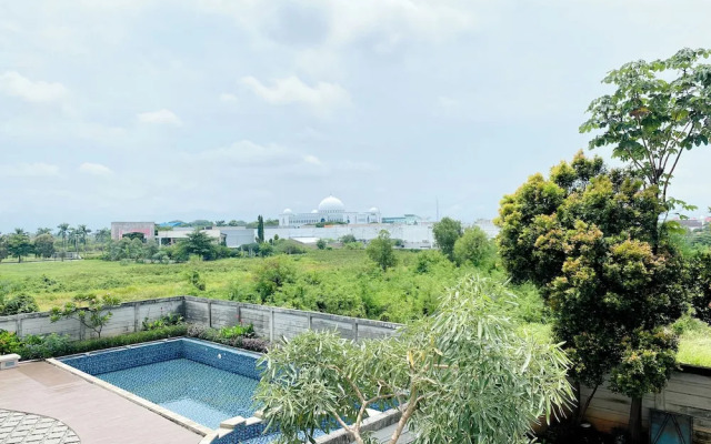 Modern Look And Homey Studio At Enviro Apartment