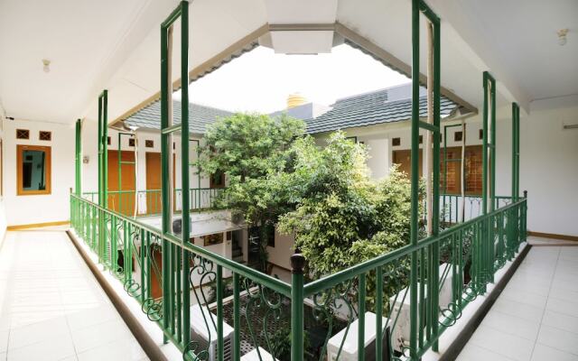 Airy Syariah Raya Inpres Kramat Jati Jakarta