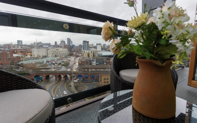 Live in Leeds Sky Penthouse