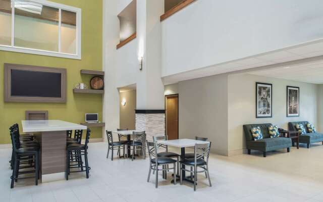 La Quinta Inn N Suites Moscow Pullman