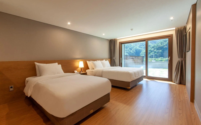 Ramada Resort MungyeongSaejae
