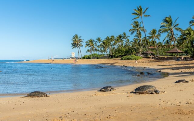 Hale Kahana'lu 2 Bedroom Condo by RedAwning