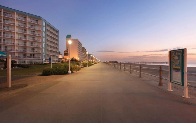 Surfbreak Virginia Beach Oceanfront, an Ascend Collection Hotel