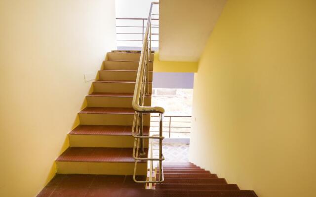 OYO 79180 Connect Hotel Perumbakkam
