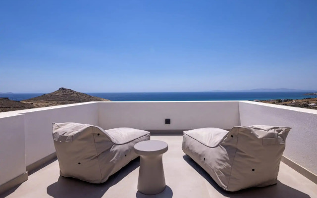 Monogram Travel Tinos
