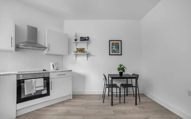 Charming 1-bed Walk to Tower Of London