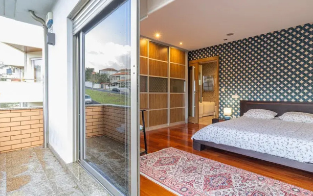 Gorgeous Villa Looking to Douro