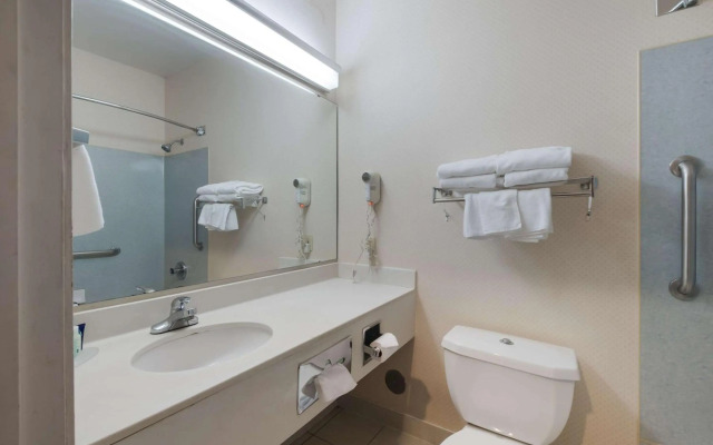 Quality Inn Grand Suites Bellingham