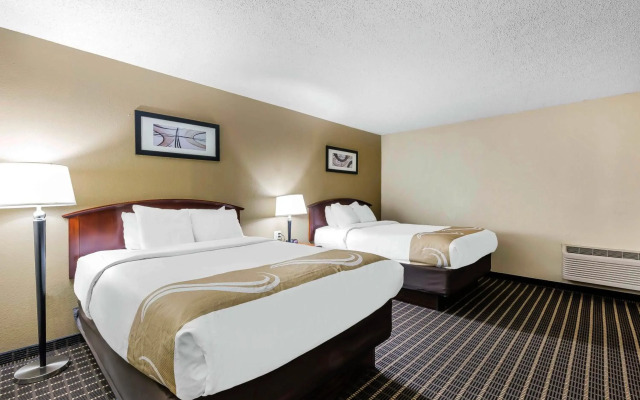 Quality Inn & Suites Sevierville - Pigeon Forge