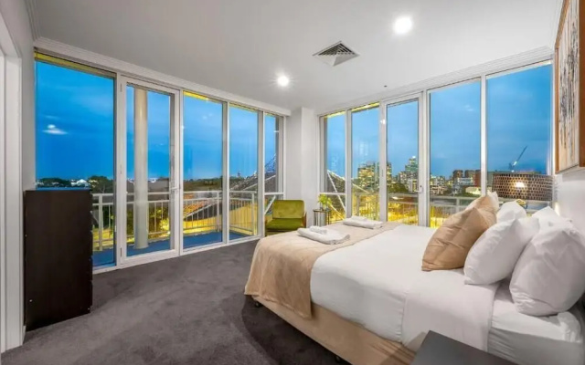 Exclusive Stays - Southgate – Guest Rooms – Melbourne