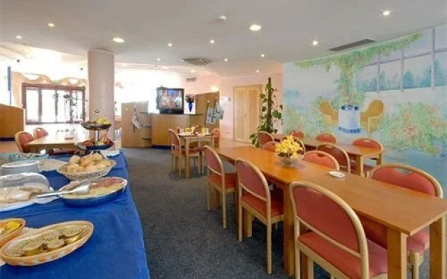 B&B Hotel Latina
