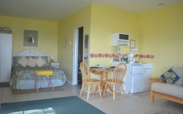 Sea Parrot Ocean View Resort