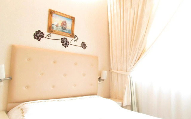 Jayleen 1918 Hotel