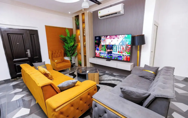 Bawuah Royal Apartments