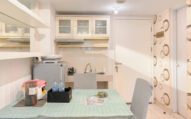 Comfort 2BR Apartment at Springlake Summarecon Bekasi