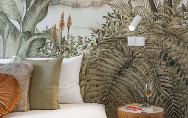 Cine Park Residence by An Island Apart