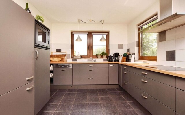Countryside Holiday Home in Mont with Terrace And Garden