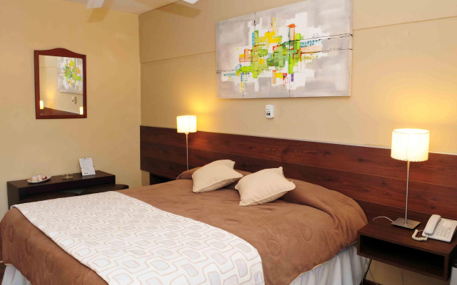 Costalago Suites